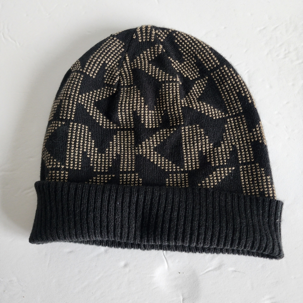 Michael Kors Black and Tan Knit Beanie - Picture 4 of 5